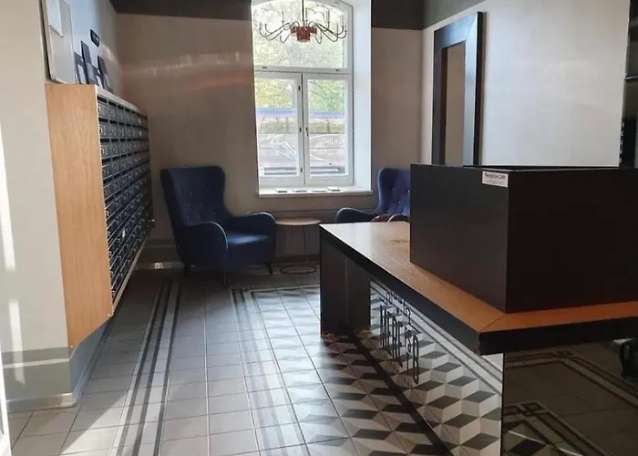 Apartment Deluxe Art In Heart Of