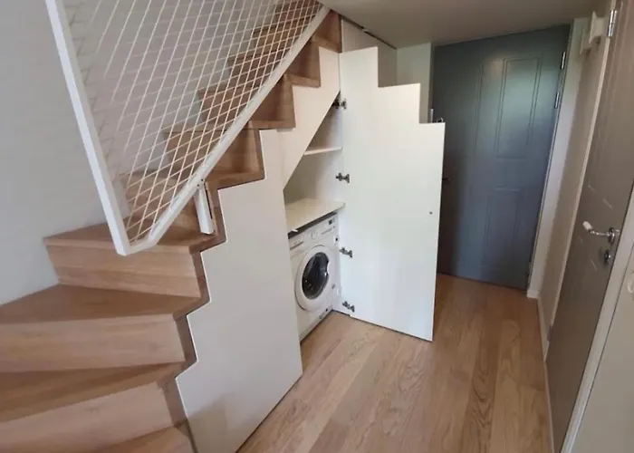 Deluxe Art In Heart Of *