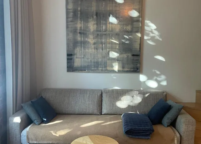 Apartment Deluxe Art In Heart Of *